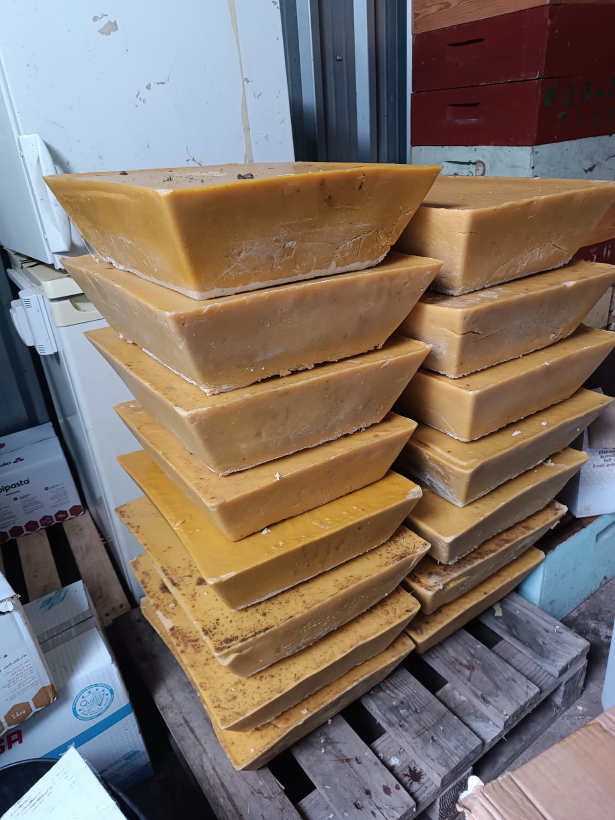 Cera de Abeja Natural a Granel | De Liñares